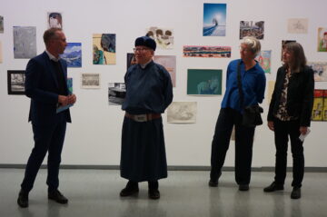 Robert Pötzsch, Erster BGM, S.E. Dr. Mandakhbileg Birvaa, Botschafter der Mongolei, Katja Brinkmann, Kuratorin und Elke Keiper Galerieleiterin bei der Ausstellungseröffnung 