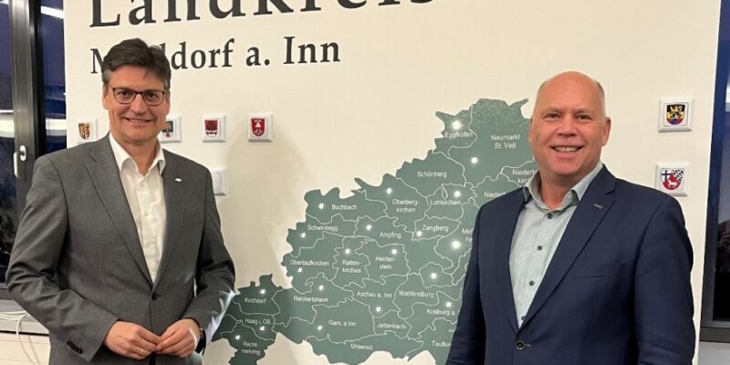 Verwaltungsratsvorsitzender Max Heimerl (links) und der stellvertretende Verwaltungsratsvorsitzende Rainer Greilmeier