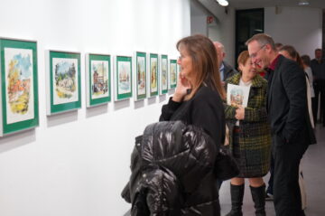 Blick in die Ausstellung im Hintergrund BGM R. Pötzsch