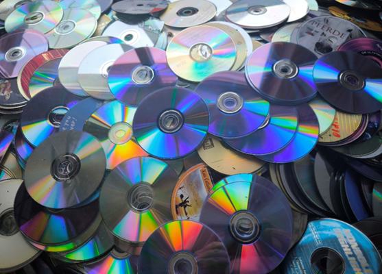 Gesammelte CDs und DVDs